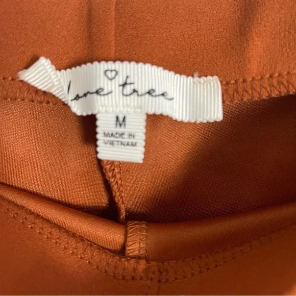 Women’s Love Tree Boutique Brown Crop Top & Pants Set Size Medium! - Picture 6 of 8